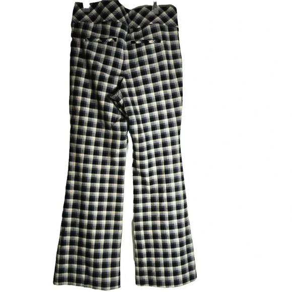 Torrid Plus Size 1R Black & Beige Plaid High-Waisted pocket pixie Flare Pant - Picture 6 of 16
